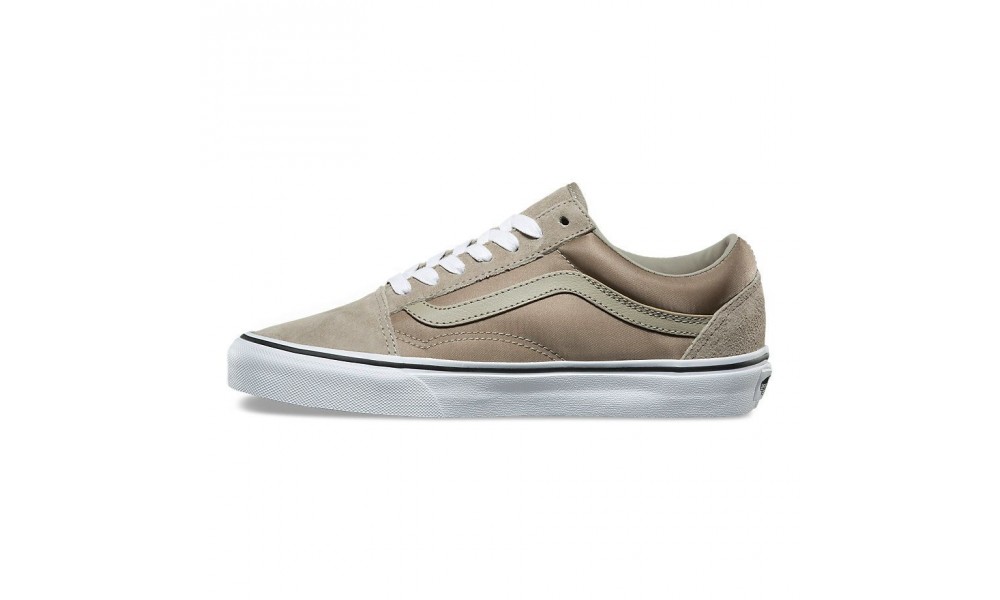 Desert taupe true 2025 white vans